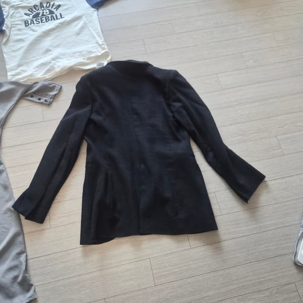 Anndemeulemeester(엔드뮐미스터)
