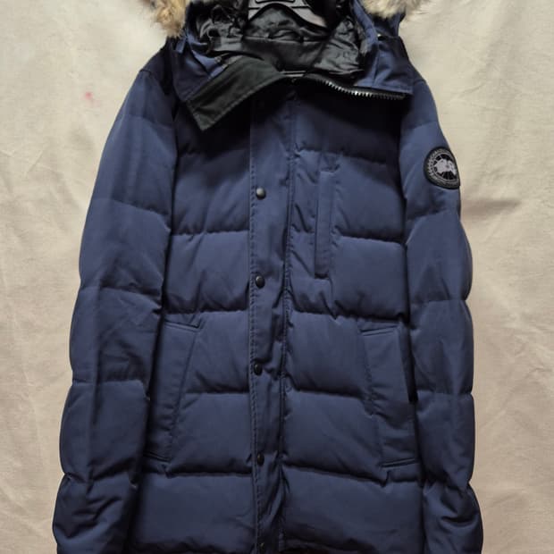 캐나다 구스 백화점판