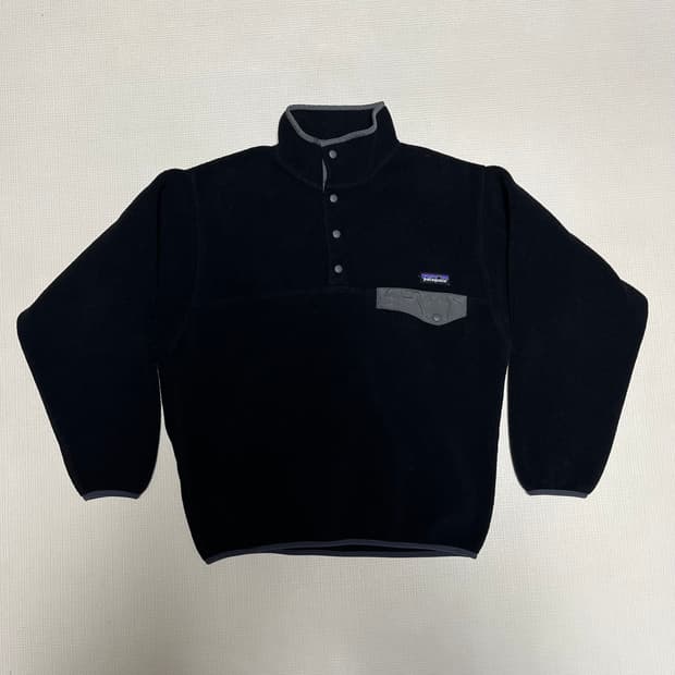 파타고니아 신칠라 블랙 포지그레이