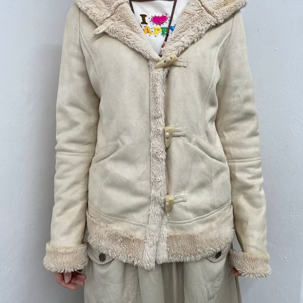 아이보리 떡볶이 후드 무스탕 