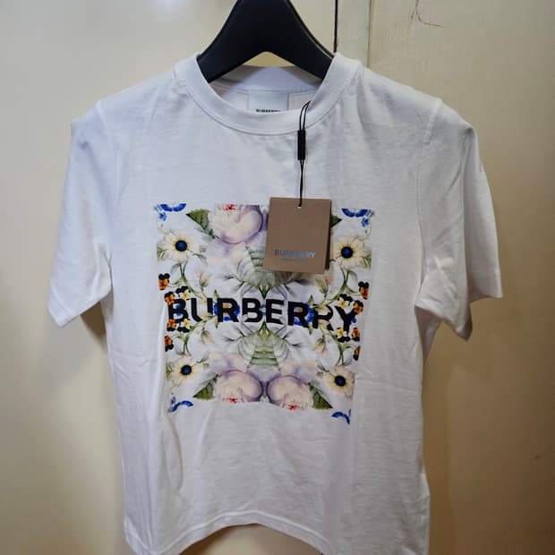 10세용) 버버리 Burberry 키즈 몽타주 티셔츠 새상품