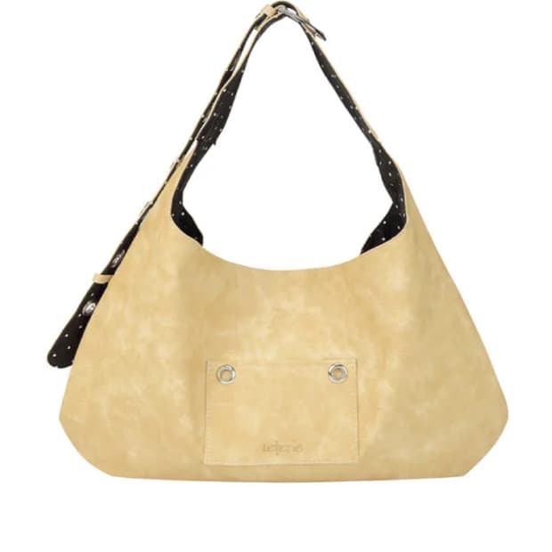 레터리 버클 리버시블 숄더 백 버터색상