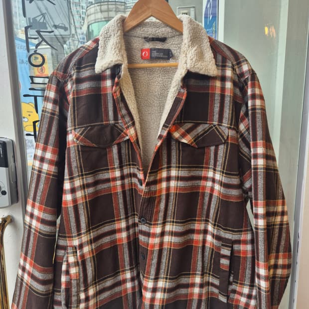 The American Outdoorsman 브랜드의 체크 셔츠 자켓