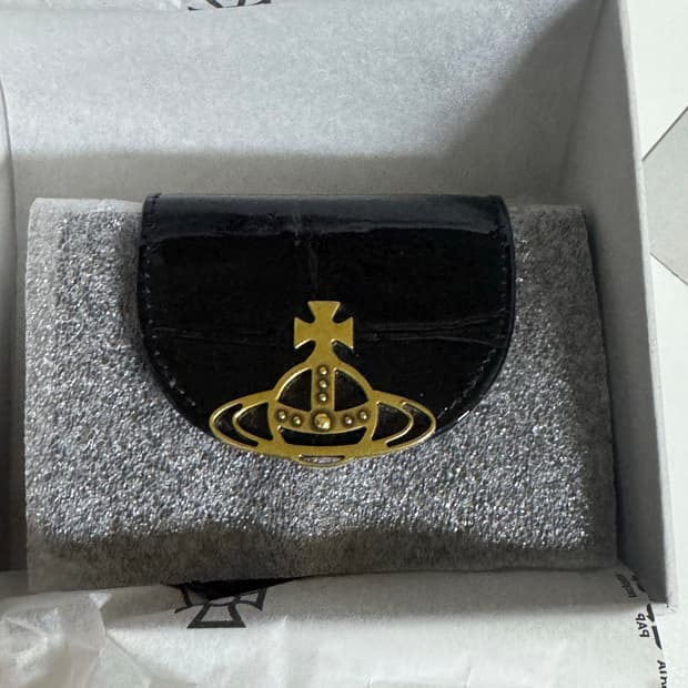 비비안 웨스트우드 샤이니 페이던트 플랩 카드지갑 홀더