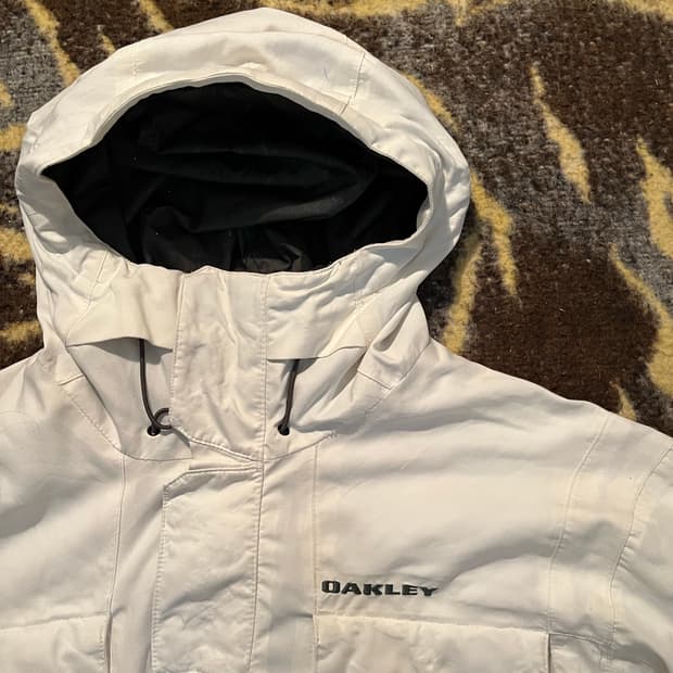 Oakley 테크니컬 후드 지켓