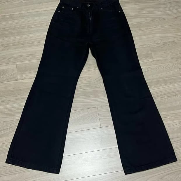 엔 아카이브 플레어 핏 수퍼 파인 치노 부츠컷 팬츠 블랙