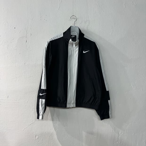 나이키 여성 바람막이 자켓 S