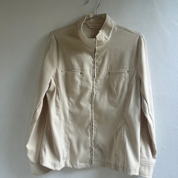 베이지 자켓