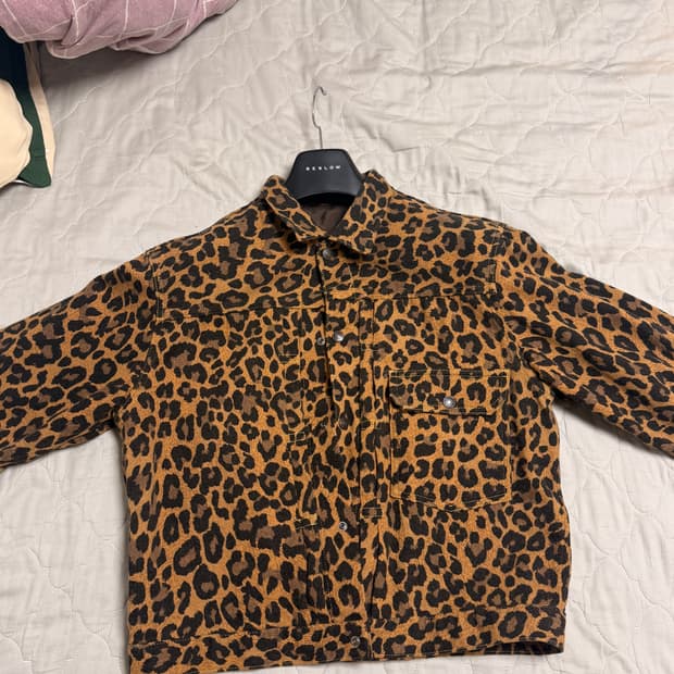 캐피탈 레오파드 셔츠