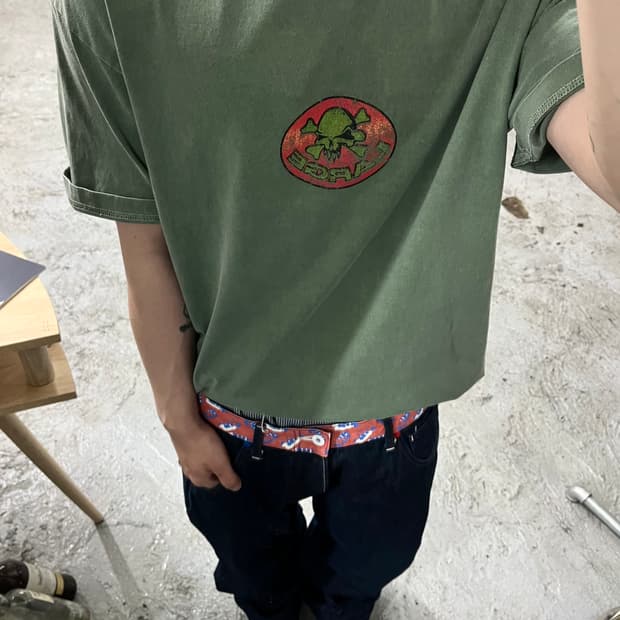 X-LARGE fade skull tee
