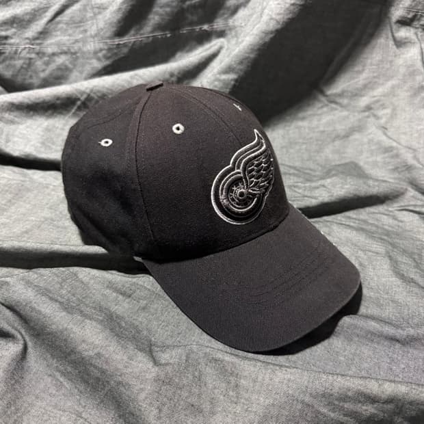 Detroit Red Wings Ball Cap