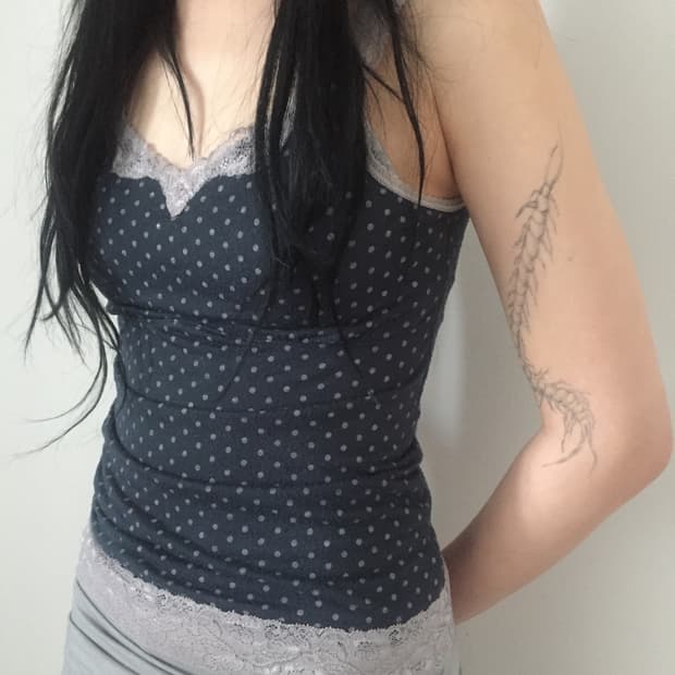 빈티지 도트슬리브리스