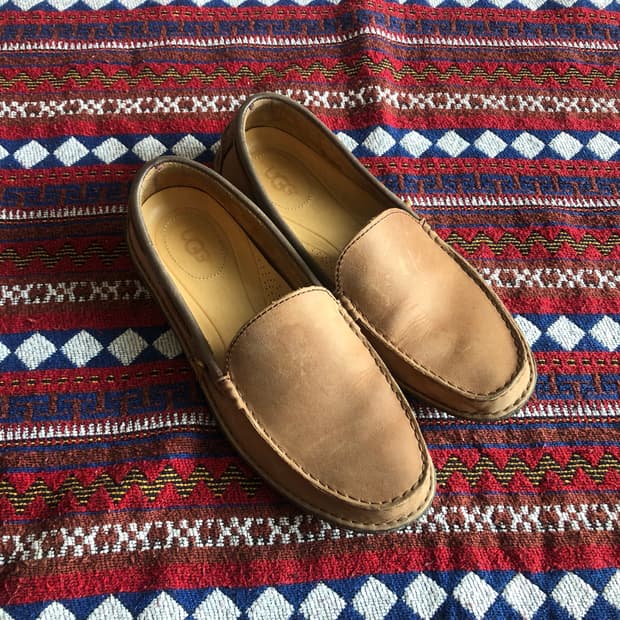 어그 레더 드라이빙 슈즈 270