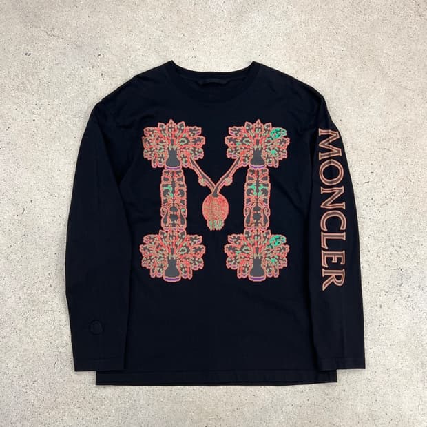 몽클레어 지니어스 블랙와펜 그래픽 롱슬리브