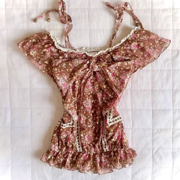 교/판) 리즈리사 히메카지 히메갸루 빅 리본 라떼 플로럴 블라우스