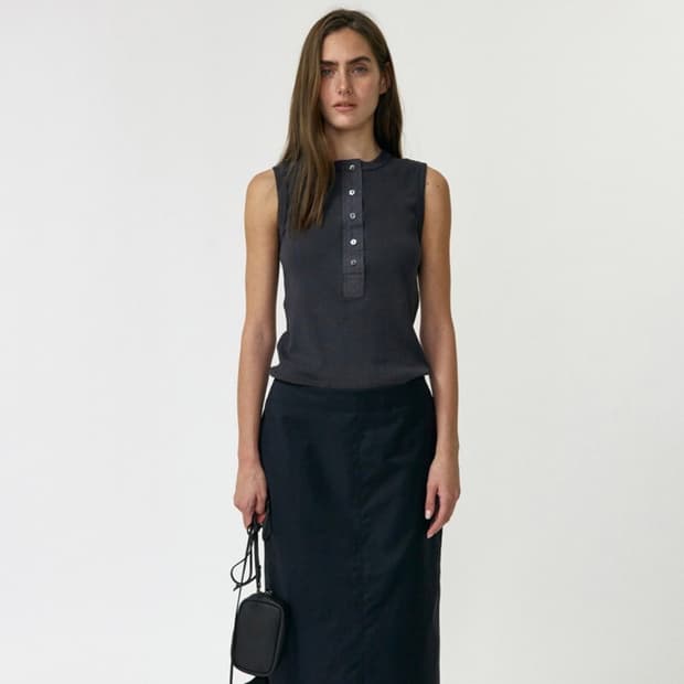 Tina Henry Neck Sleeveless Washed Black