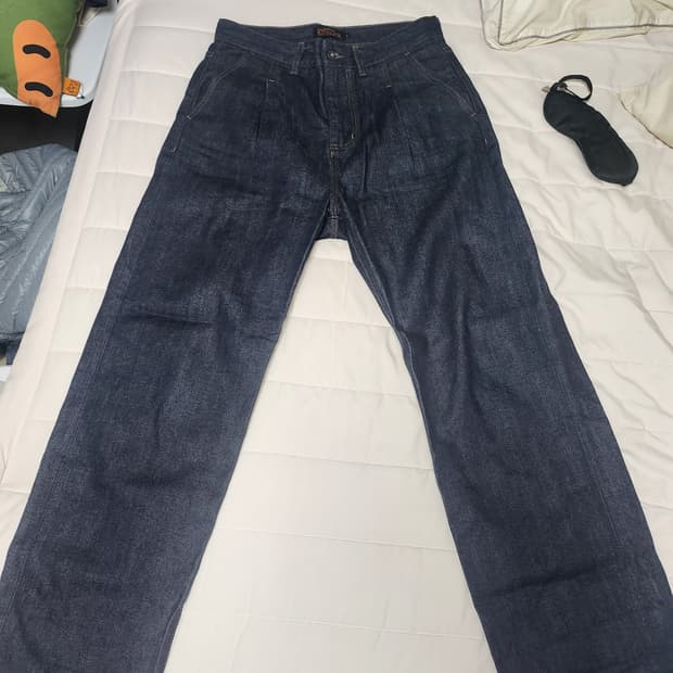 [30] 비슬로우 콤피 원턱 셀비지 데님 팬츠 인디고