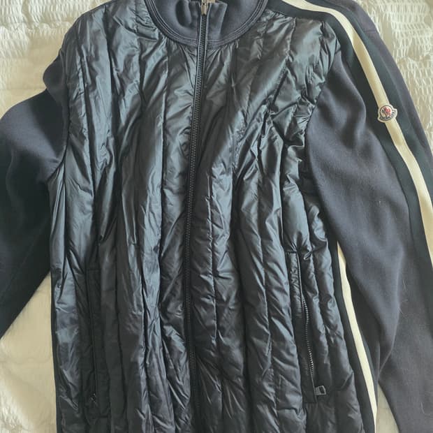 몽클레어 니트 자켓