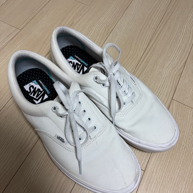 반스 컴피쿠시 남성 스니커즈