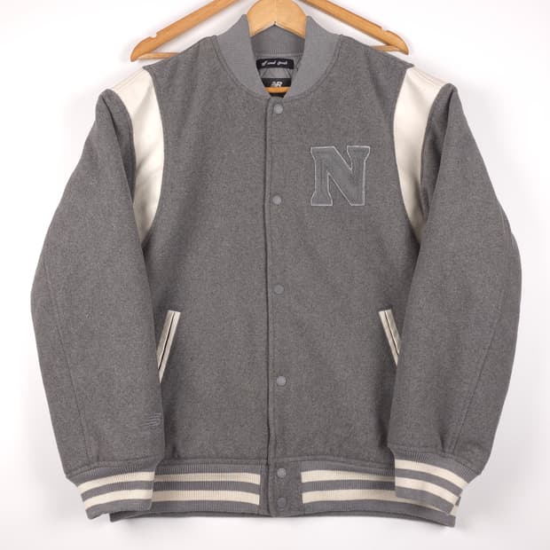 뉴발란스 바시티 자켓 그레이 화이트 (L)