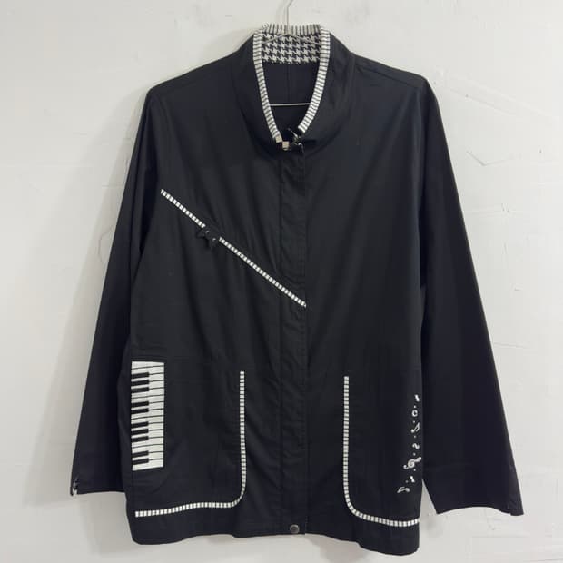 sunany piano&music jacket