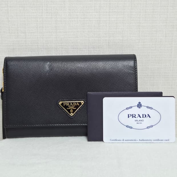 프라다 사피아노 장지갑 / 블랙 / 정품