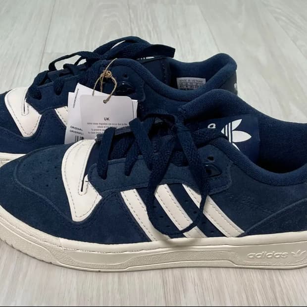 아디다스 오리지널 클래식 라이벌리로우 운동화 네이비225 230