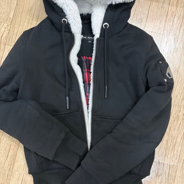 무스너클 버니스웨터 xs