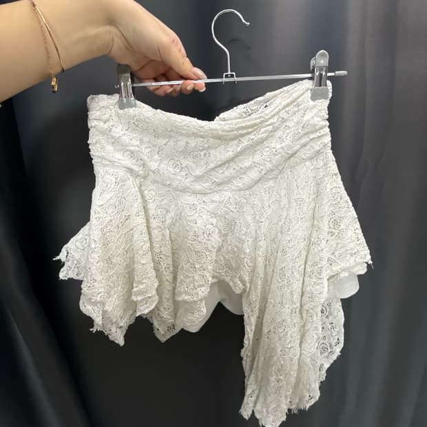 레이스 언발 미니 스커트