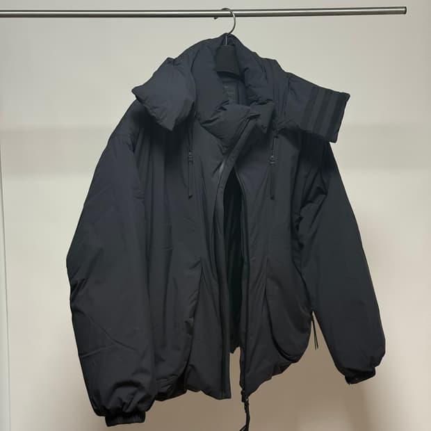 지용킴 코오롱 3D 볼륨 다운 재킷