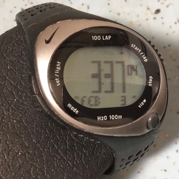 나이키 바우어만 시리즈 트라이엑스 스피드 100