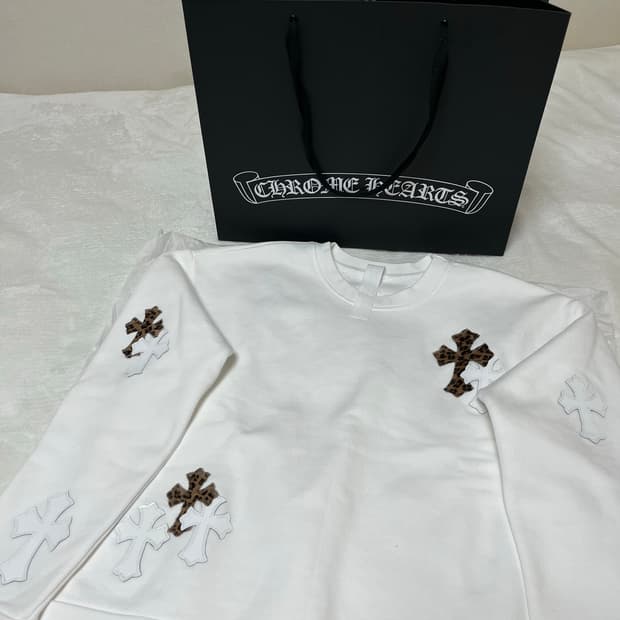 크롬하츠 크로스패치 기모 맨투맨