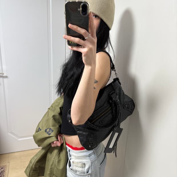 상태A/키티증정)발렌시아가 르시티 퍼스트백 블랙