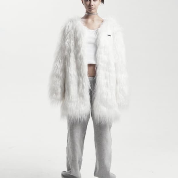 오도어 화이트 퍼자켓