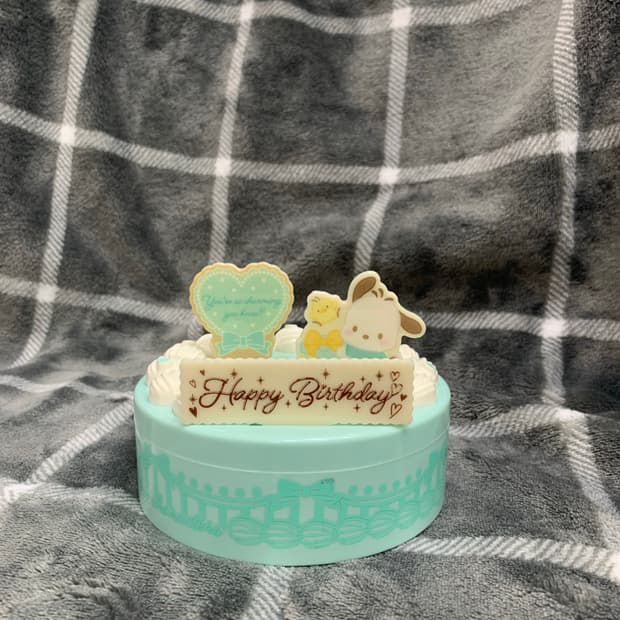 산리오 포차코 골라담는 케이크 보관함