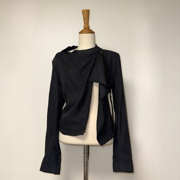 와투케 언발 네이비 자켓