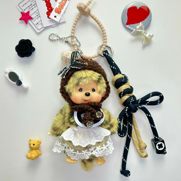 (10)정품몬치치🐆🤎보넷 & 화이트 레이스  커스텀키링