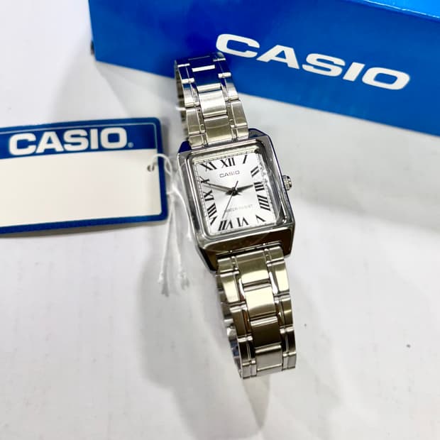 카시오 메탈시계 새상품