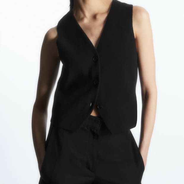 COS 코스 니트 블랙 베스트 44마른55 정품