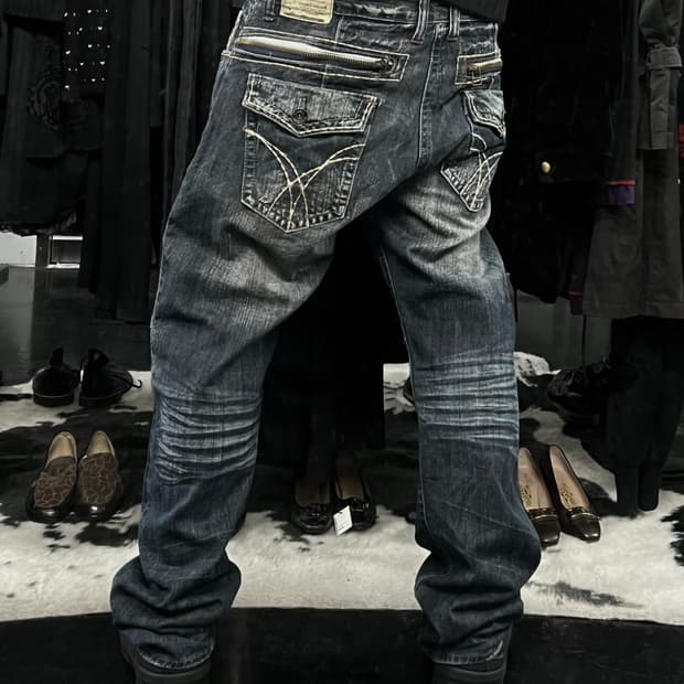 지퍼 디테일 데님팬츠