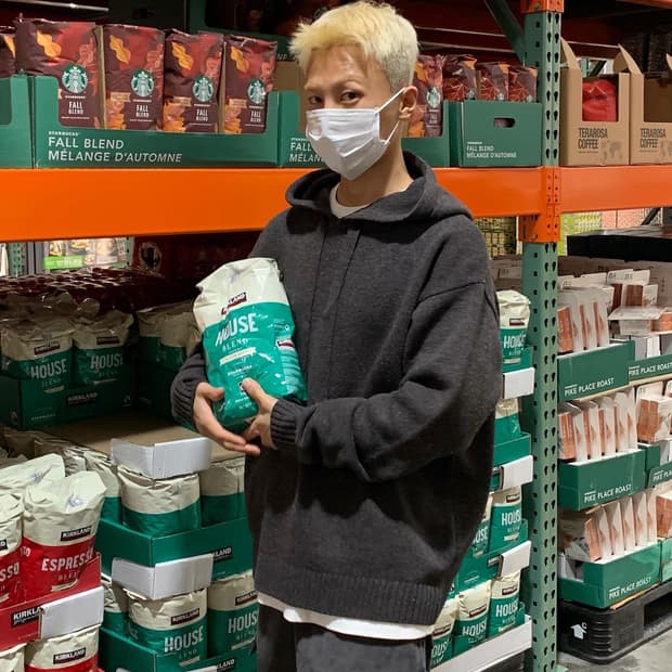 유루이 니트 후디 브라운 색상(수수료 무료)