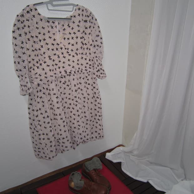 vintage ribbon balloon pink dress