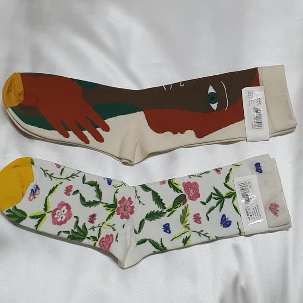 크림베이지 그린브라운 플라워 추상화 Bonne Maison 본메종 양말 