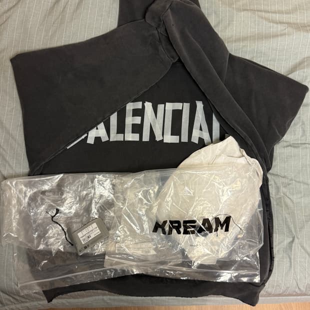 발렌시아가 테이프 타입 립드 포켓 후드 블랙 페이디드 xl