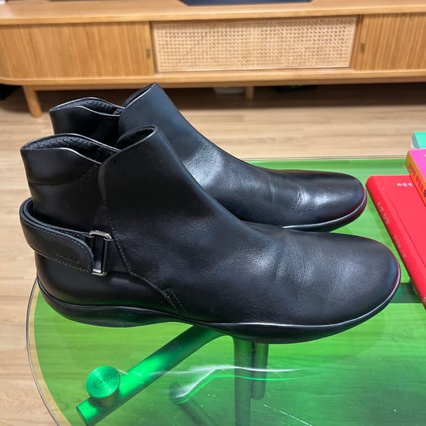 00s 프라다 스포츠 부츠 uk7 260-265