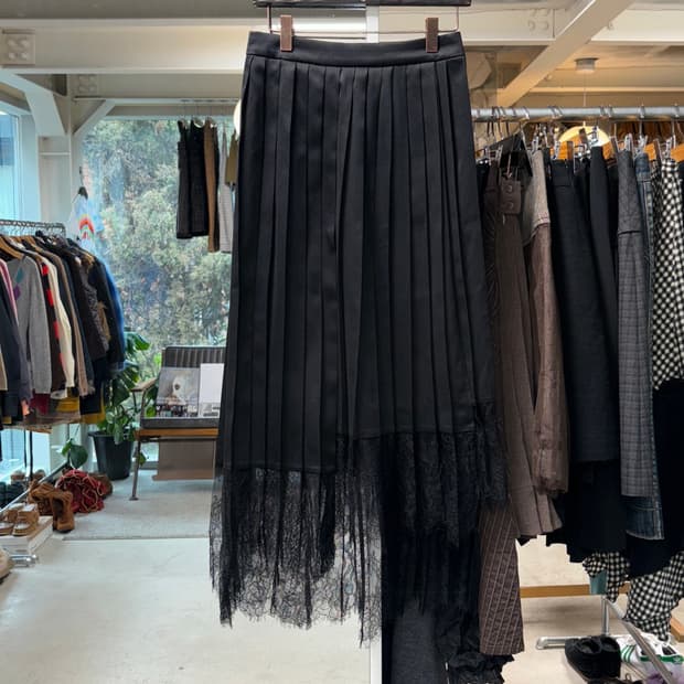 addict noir 플리츠 레이스 스커트