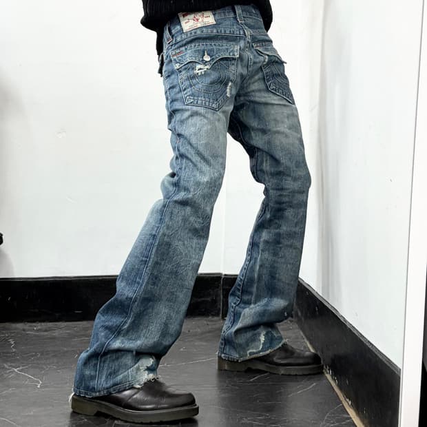 트루릴리전 부츠컷 데님 팬츠