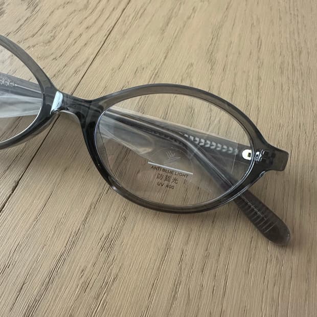 Y2K 그레이 라운드 안경