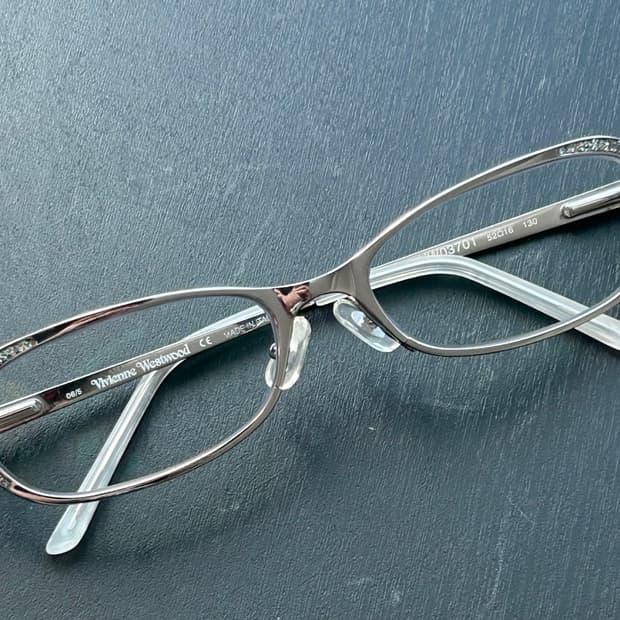 비비안웨스트우드 글리터 안경 