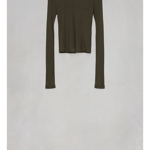 THEILMA 모나 터틀넥 탑